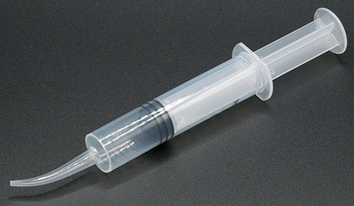 Curved Tip Glue Syringe, 12cc